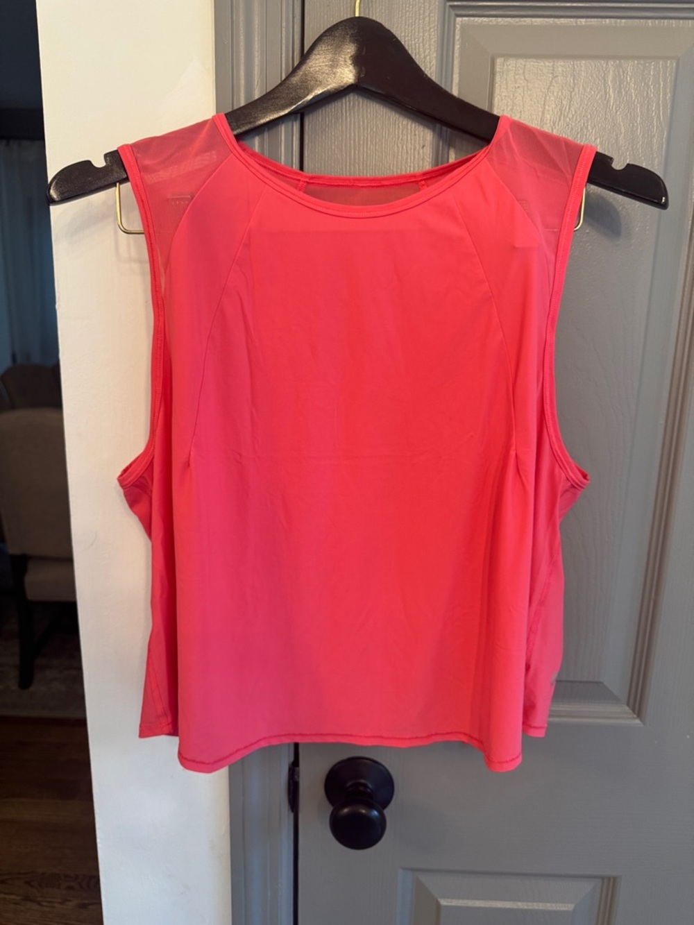 Lululemon cropped sculpt tank